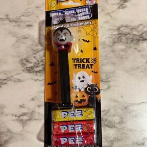Brand New Halloween Pez Dracula Vampire Dispenser